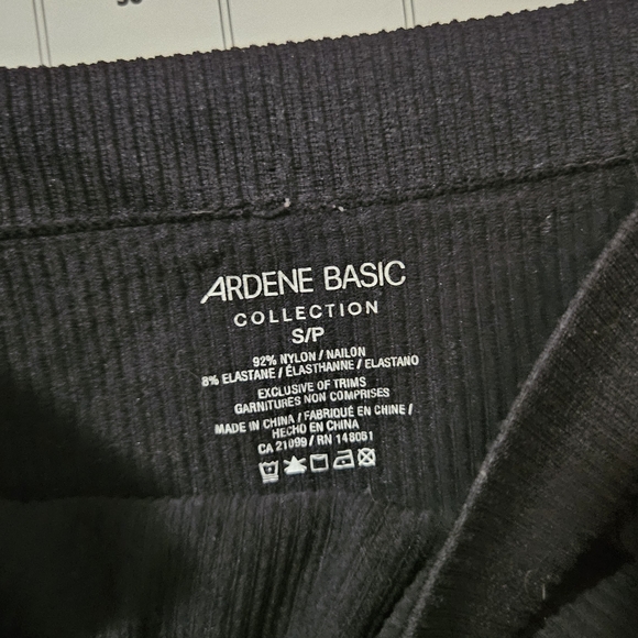 Ardene Black Ribbed Cropped Tank - Picture 2 of 2